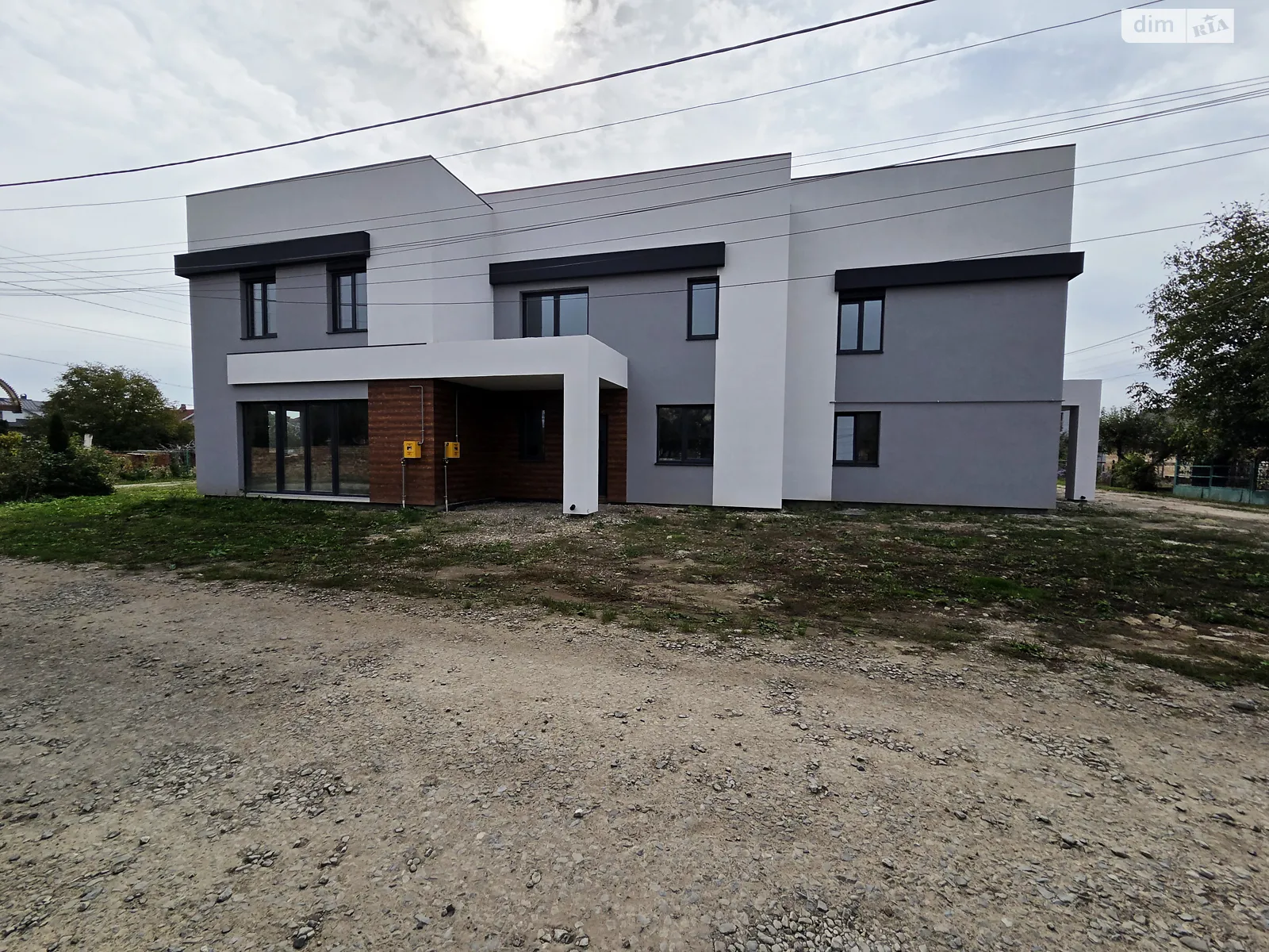 Продается дом на 2 этажа 120 кв. м с участком, цена: 680 $ - фото 1