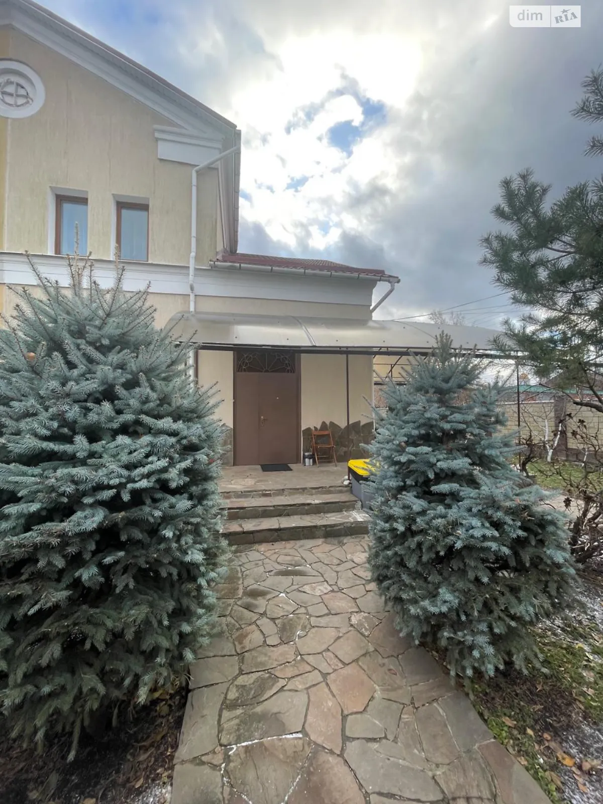 Продается дом на 2 этажа 140 кв. м с баней/сауной, цена: 145000 $ - фото 1