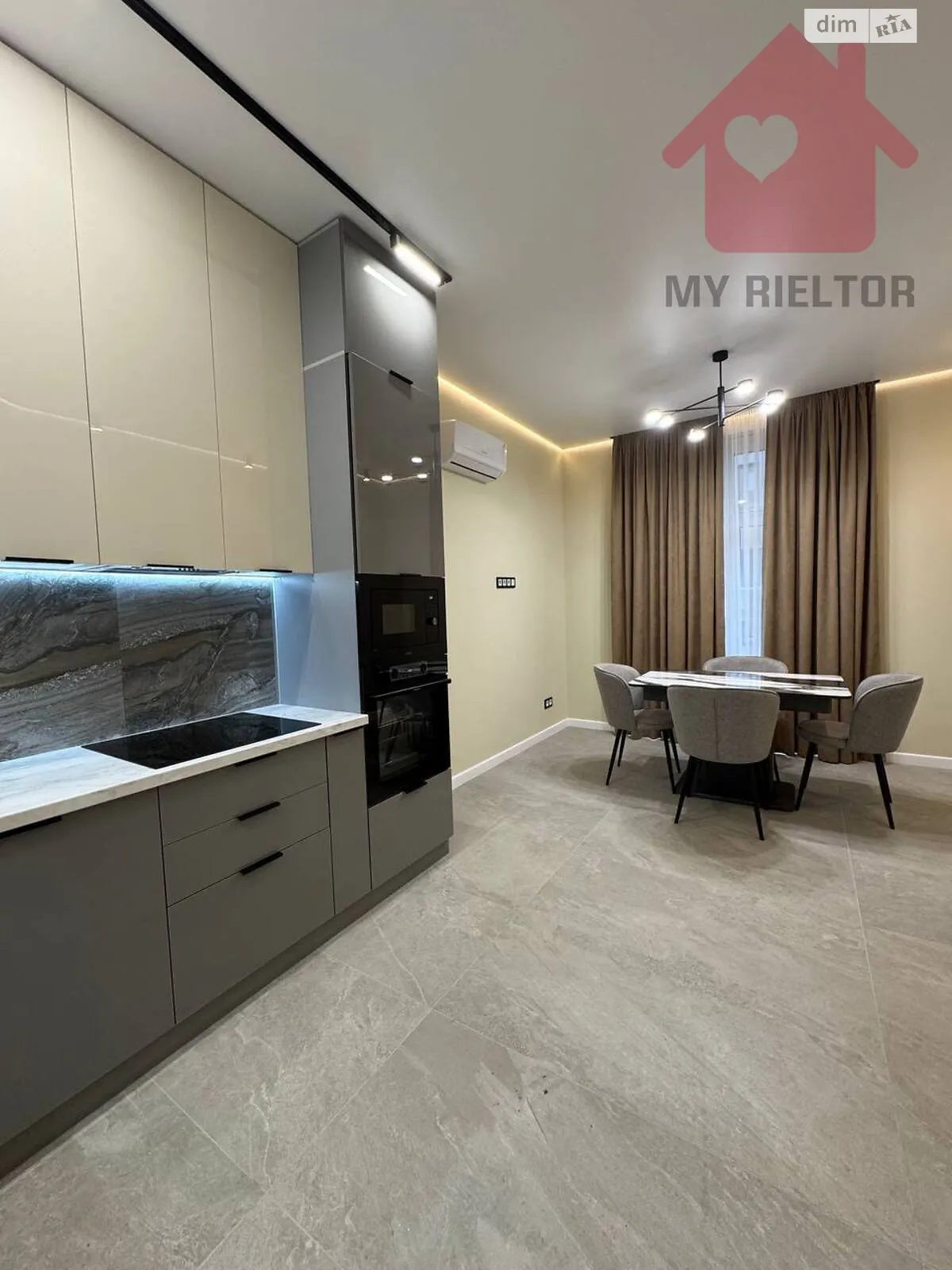 Продается дом на 2 этажа 145 кв. м с участком, цена: 165000 $ - фото 1