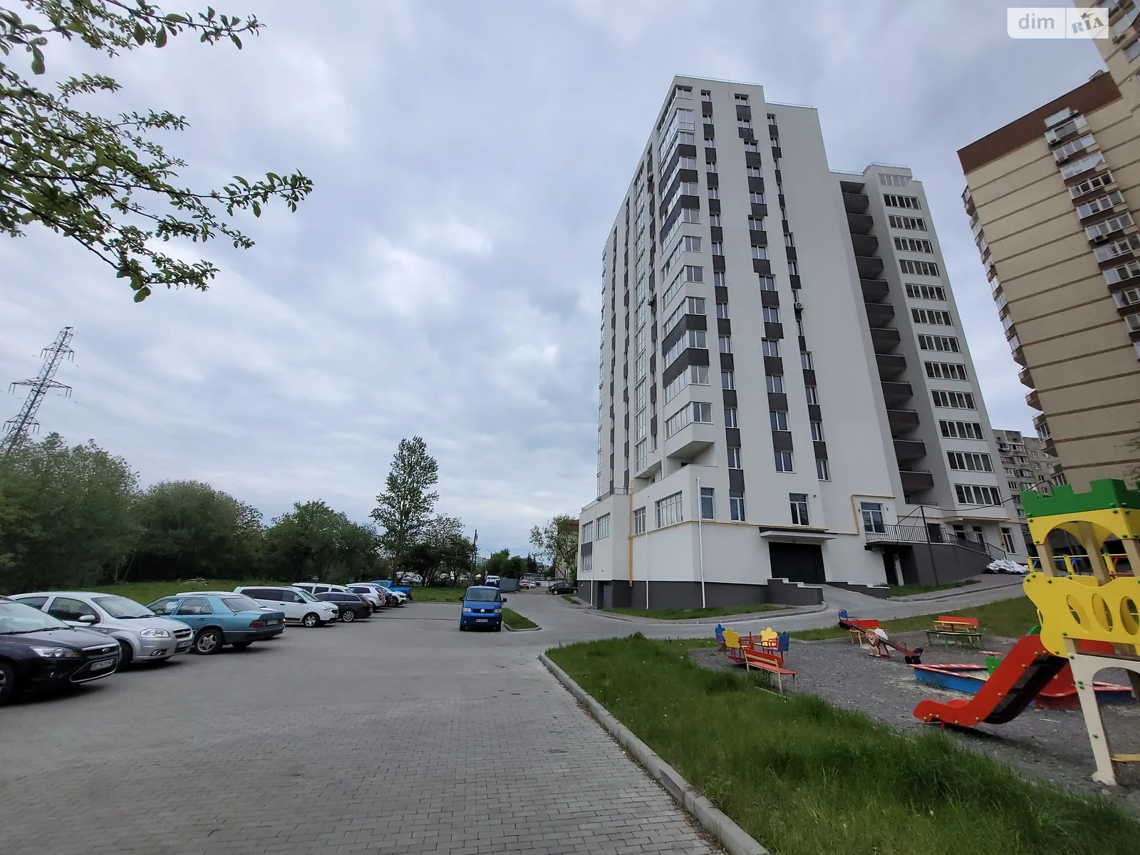 Продается 1-комнатная квартира 52 кв. м в Львове, ул. Бережанская, 56 - фото 1