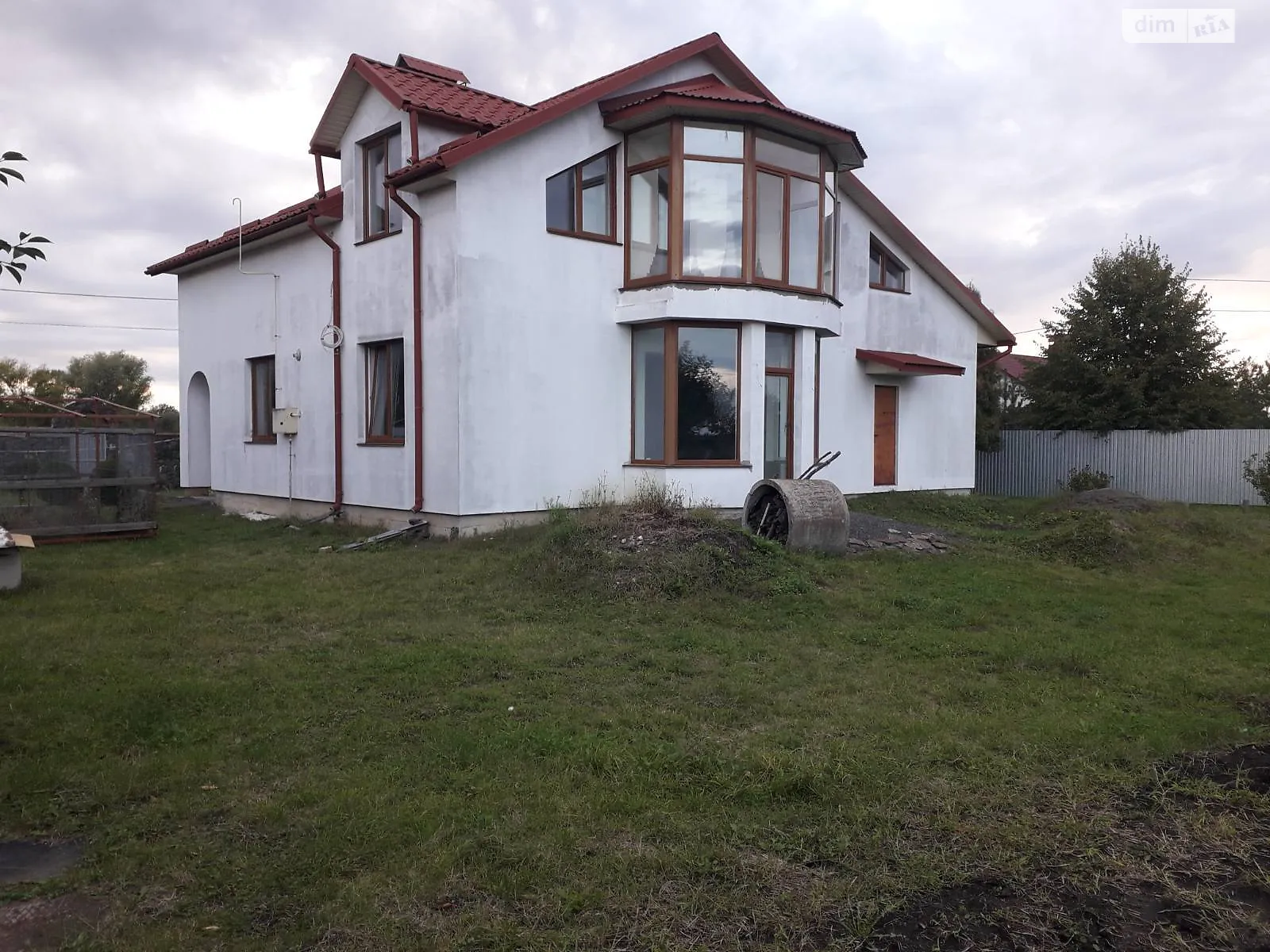 Продается дом на 2 этажа 232 кв. м с камином, цена: 150000 $ - фото 1