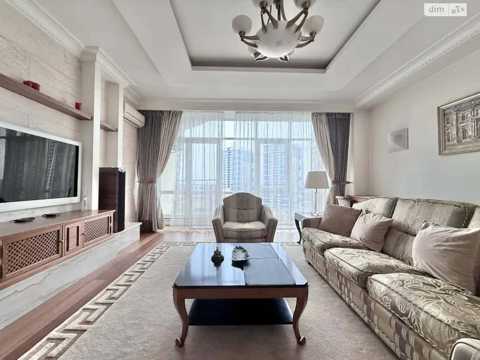 Продается 3-комнатная квартира 150 кв. м в Киеве, ул. Зверинецкая, 59/2 - фото 1