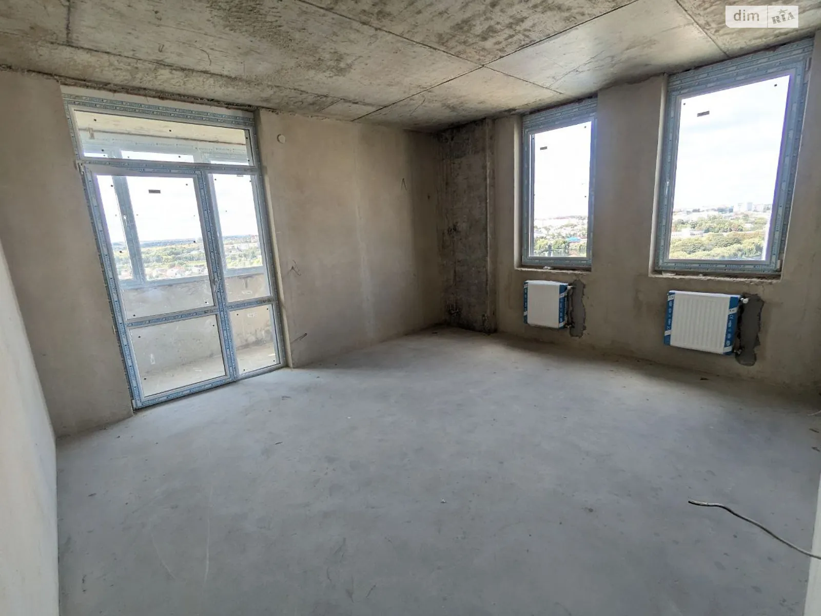 Продается 2-комнатная квартира 68 кв. м в Ровно, ул. Степана Бандеры, 1Е - фото 1