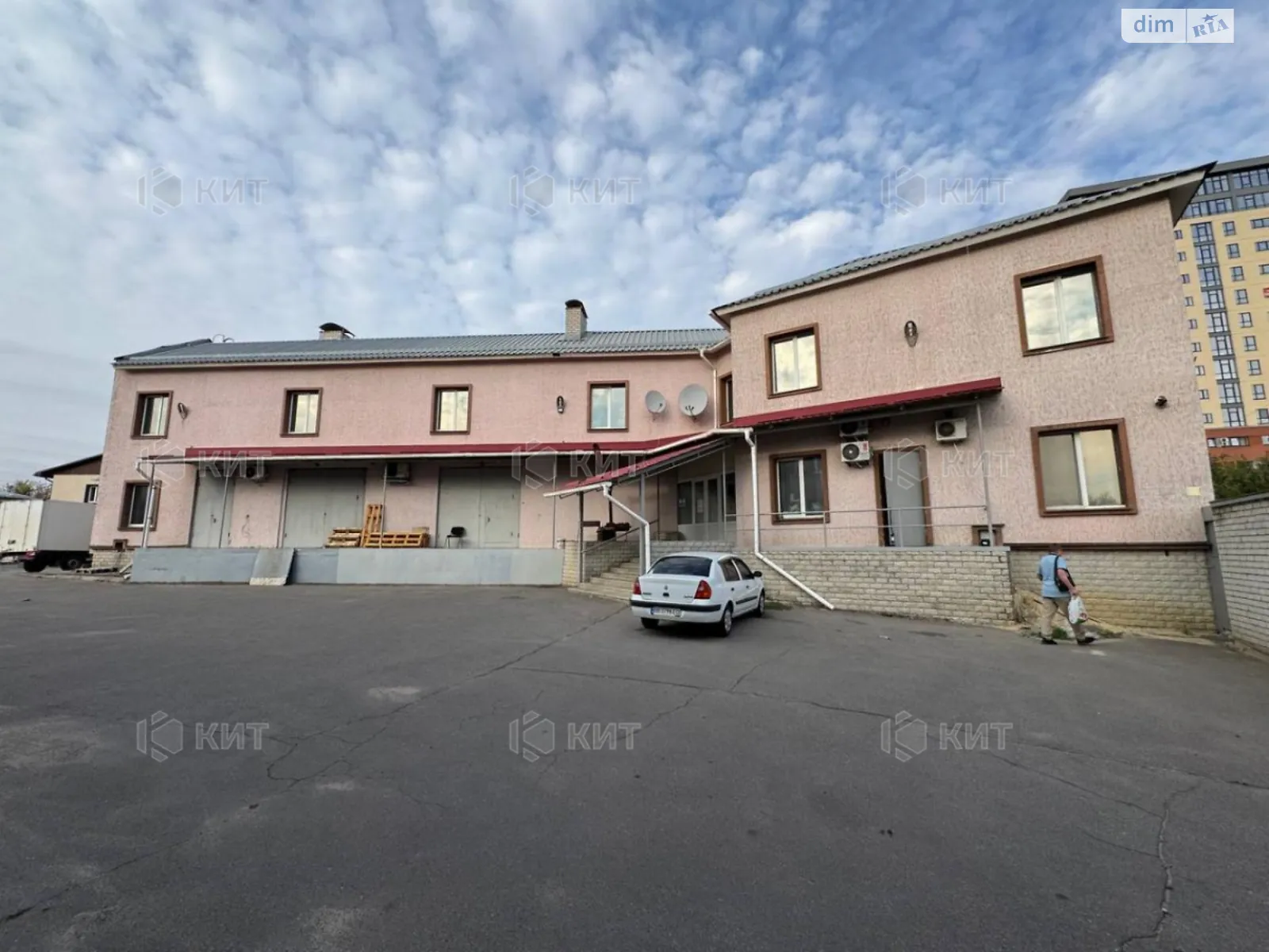 Продается объект сферы услуг 3000 кв. м в 1-этажном здании, цена: 550000 $ - фото 1