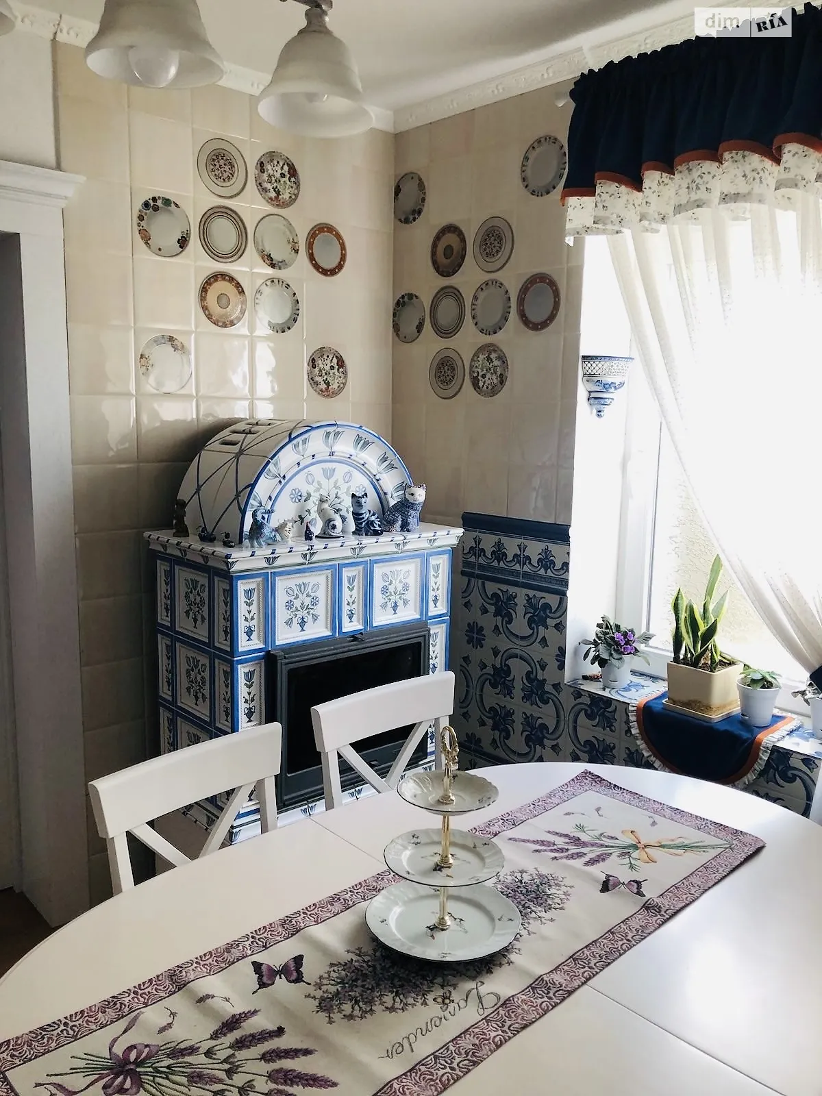 Продается дом на 2 этажа 122 кв. м с бассейном, цена: 250000 $ - фото 1