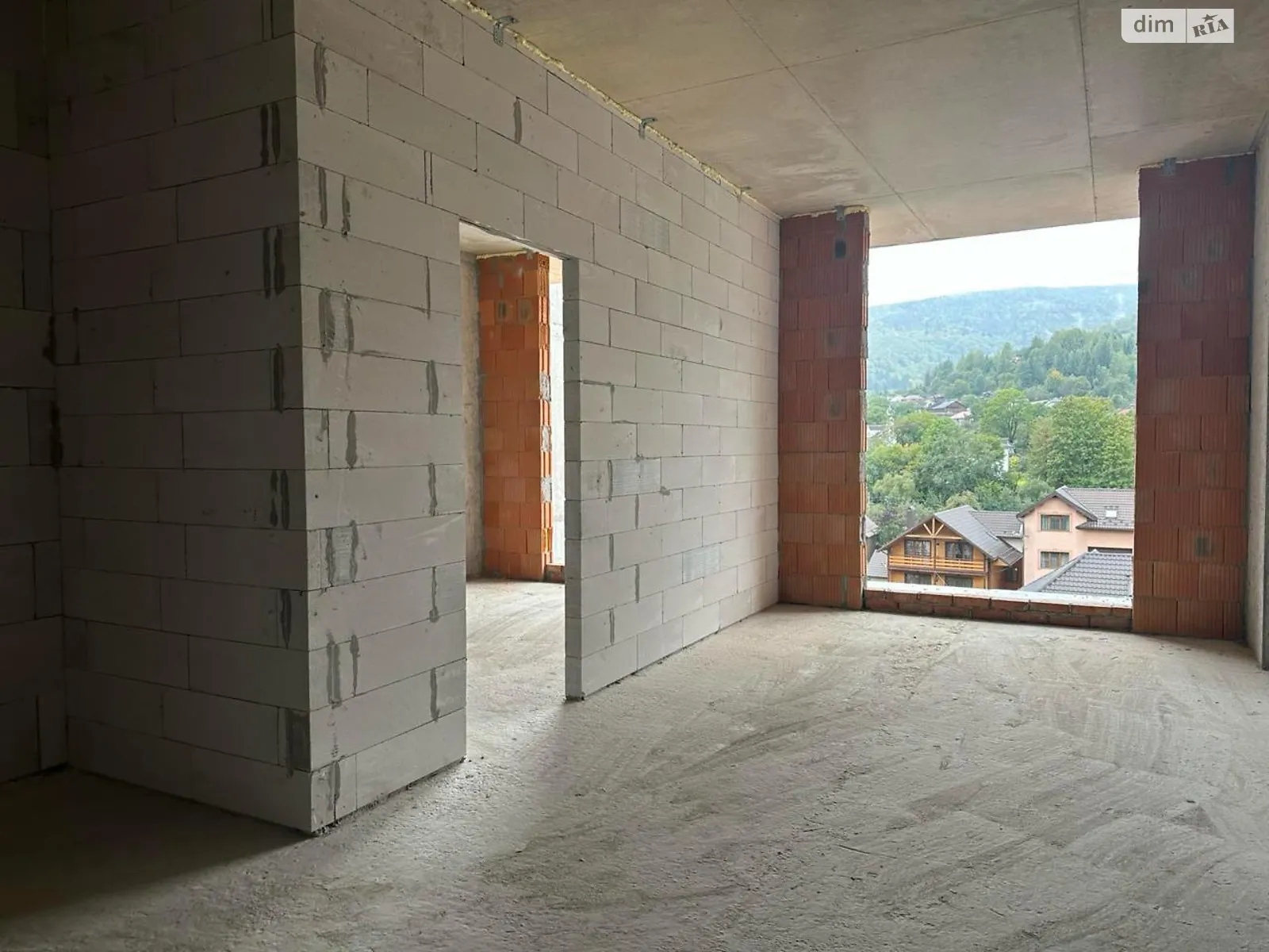 Продается 1-комнатная квартира 45 кв. м в Яремче, ул. Свободы - фото 1