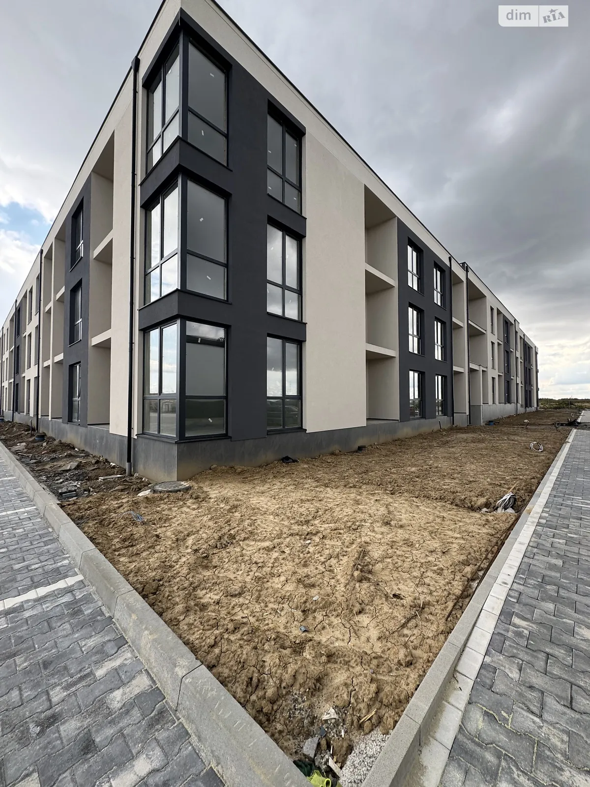 Продается 2-комнатная квартира 64 кв. м в Сторожнице, ул. Цветная, 15 - фото 1