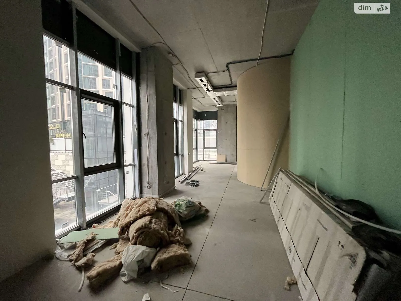 Сдается в аренду помещения свободного назначения 158 кв. м в 24-этажном здании, цена: 4740 $ - фото 1