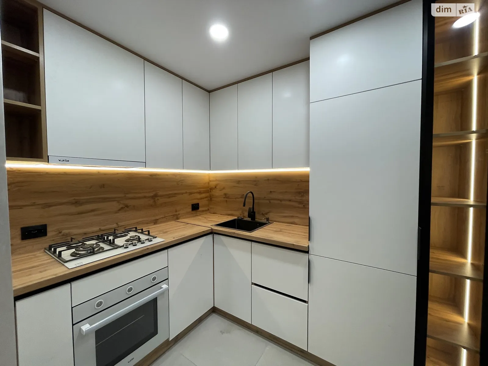 3-комнатная квартира 60 кв. м в Тернополе, ул. Смакулы - фото 1
