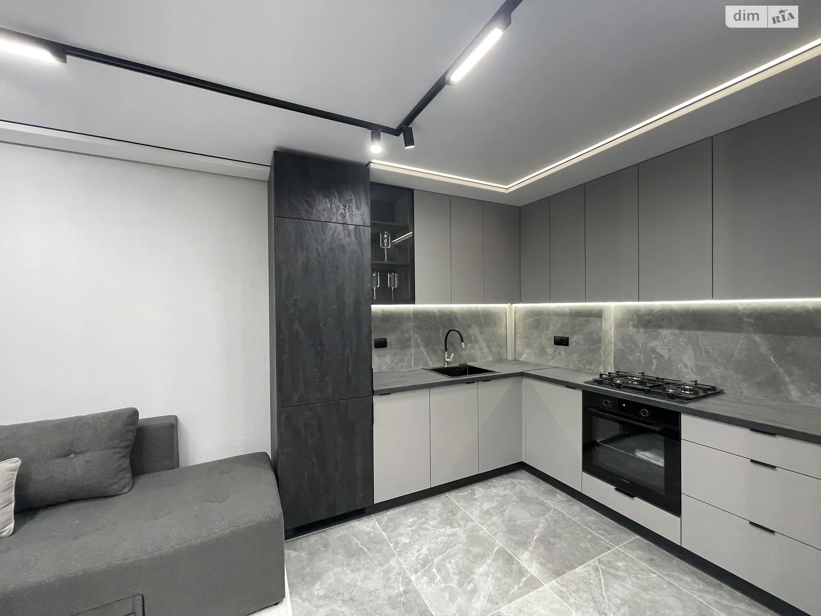 2-кімнатна квартира 56 кв. м у Тернополі, вул. Смакули - фото 1