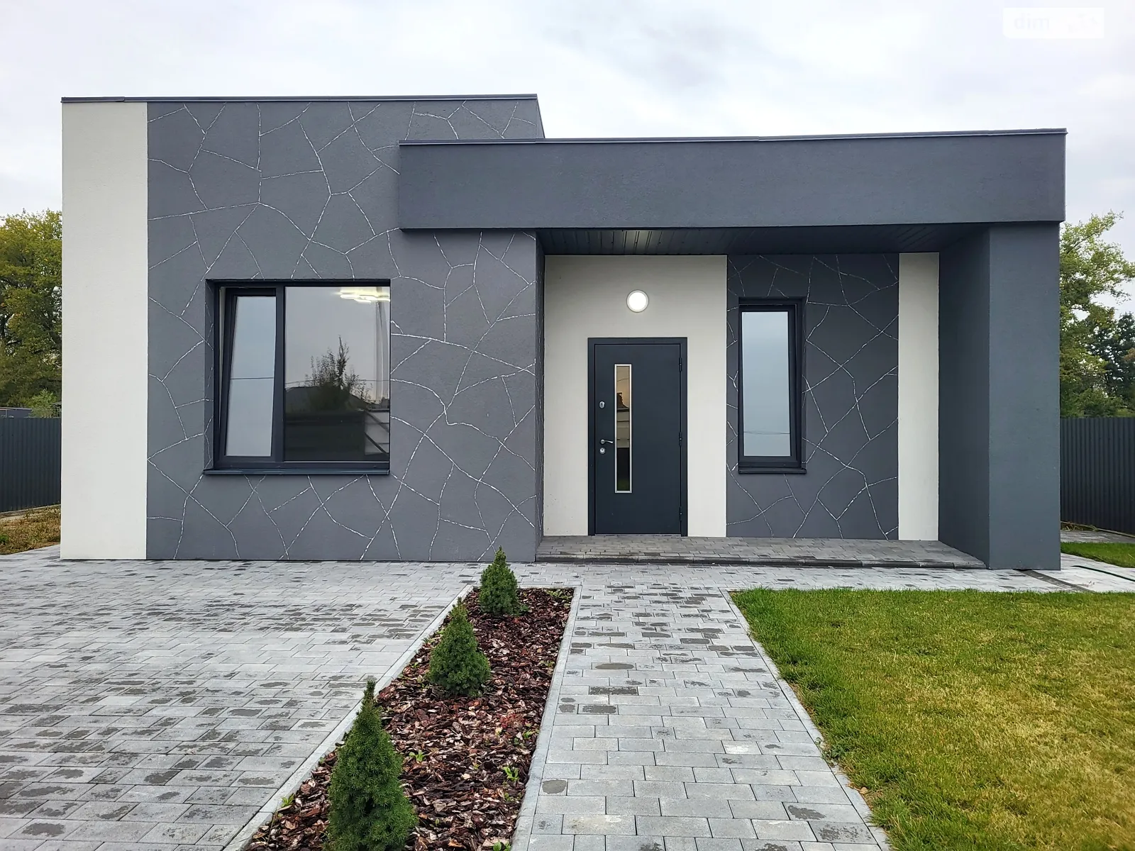 Продается одноэтажный дом 110 кв. м с балконом, цена: 125000 $ - фото 1