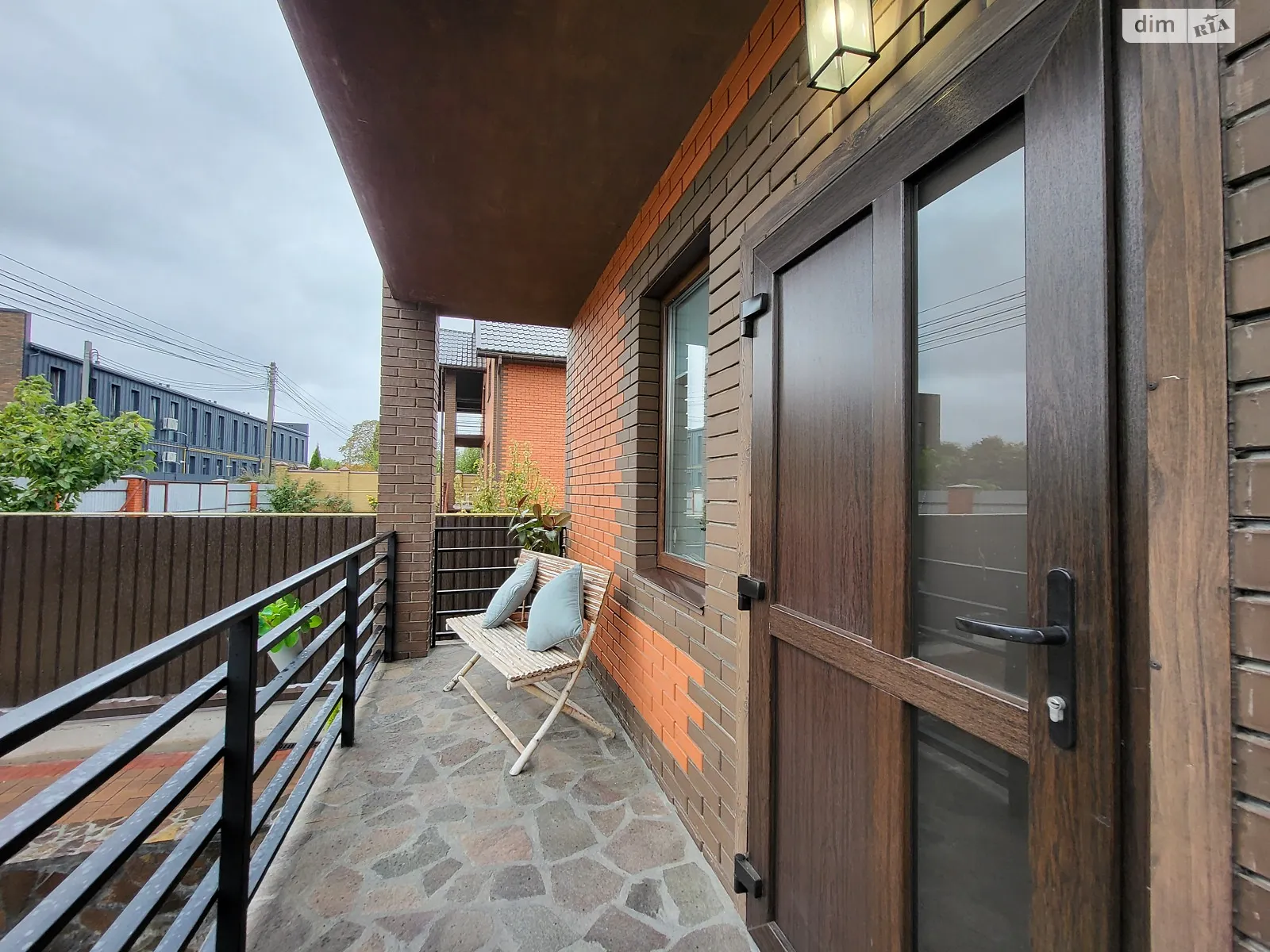 Продается дом на 2 этажа 241.5 кв. м с беседкой, цена: 250000 $ - фото 1