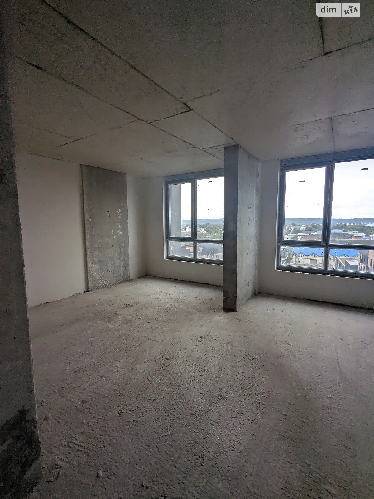 Продается 3-комнатная квартира 89 кв. м в Ивано-Франковске, ул. Юліана Пелеша(Крайковского), 60 - фото 1