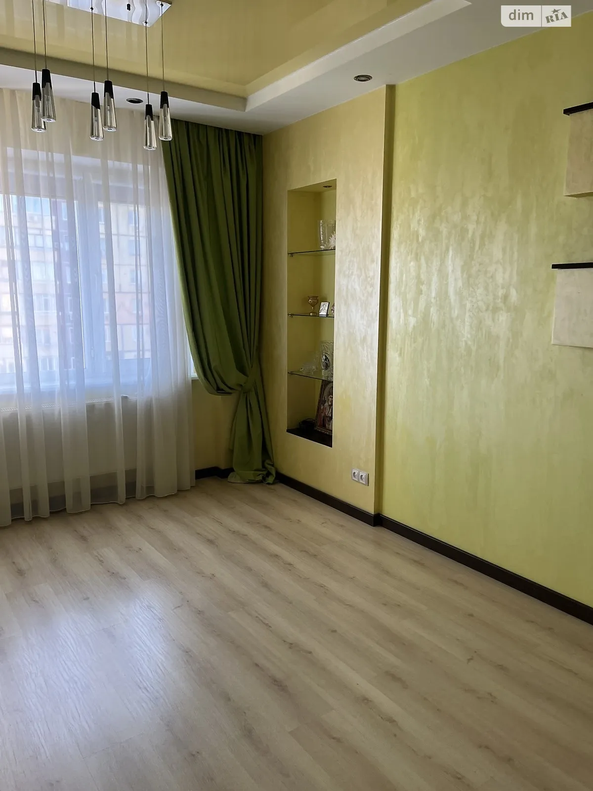 Продается 3-комнатная квартира 62.8 кв. м в Кривом Роге, мкр. Солнечный - фото 1