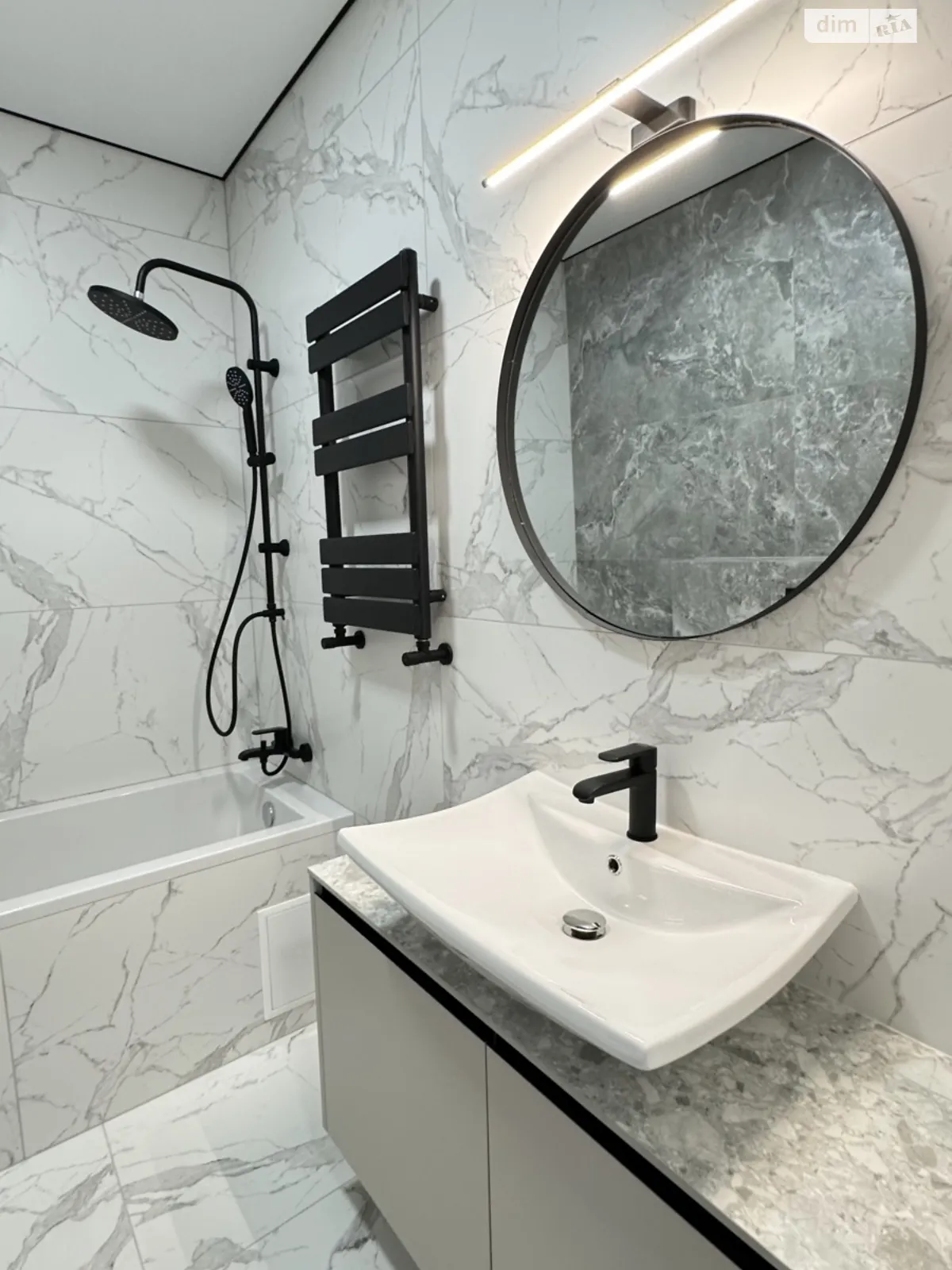 Продается 1-комнатная квартира 37 кв. м в Ивано-Франковске, ул. Вячеслава Черновола - фото 1