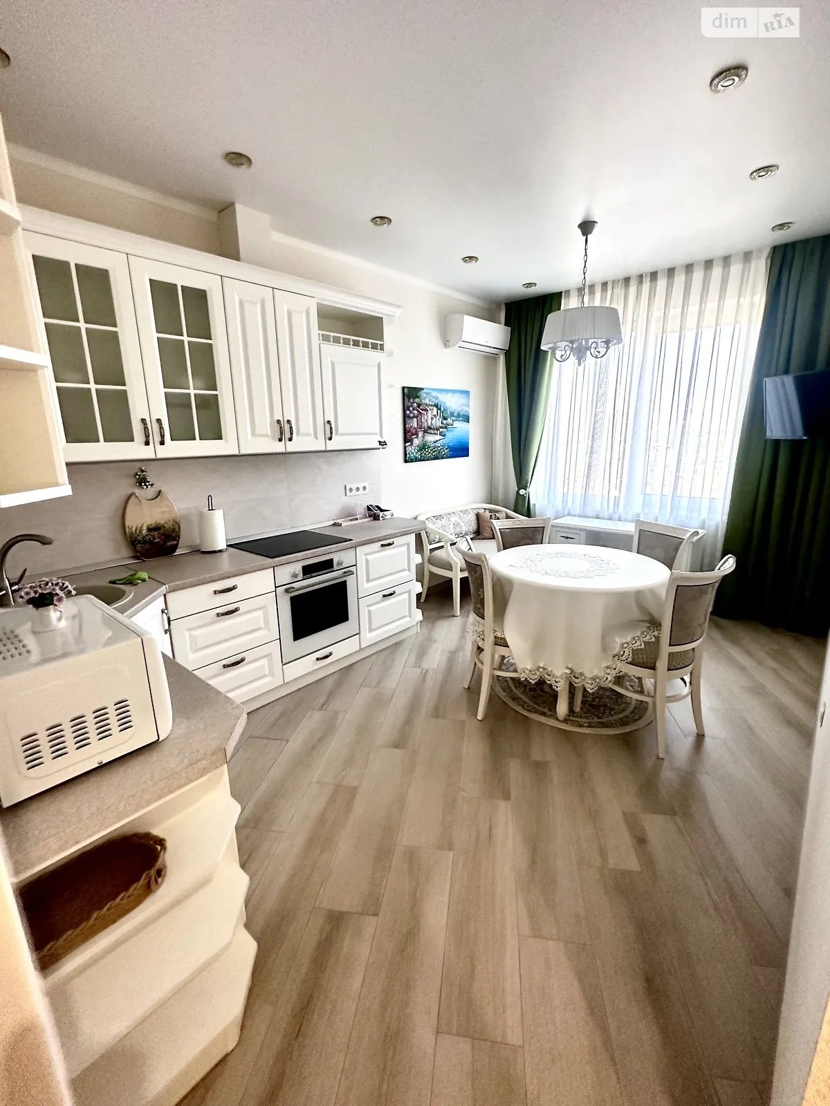 Сдается в аренду 1-комнатная квартира 40.8 кв. м в Одессе, ул. Литературная, 8 - фото 1