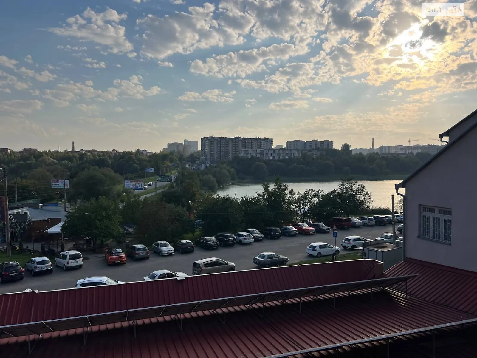Продается офис 218 кв. м в бизнес-центре, цена: 180000 $ - фото 1