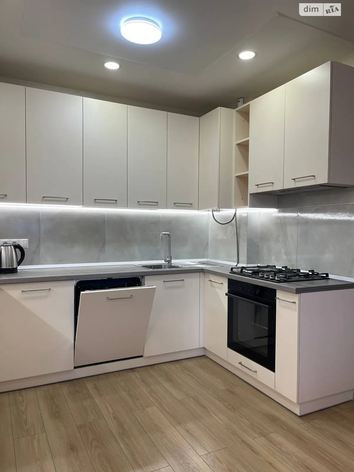 Здається в оренду 2-кімнатна квартира 75 кв. м у Львові, вул. Замарстинівська - фото 1