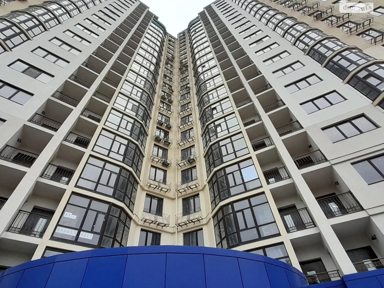 Продается 1-комнатная квартира 56 кв. м в Одессе, Фонтанская дор., 118А/3 - фото 1