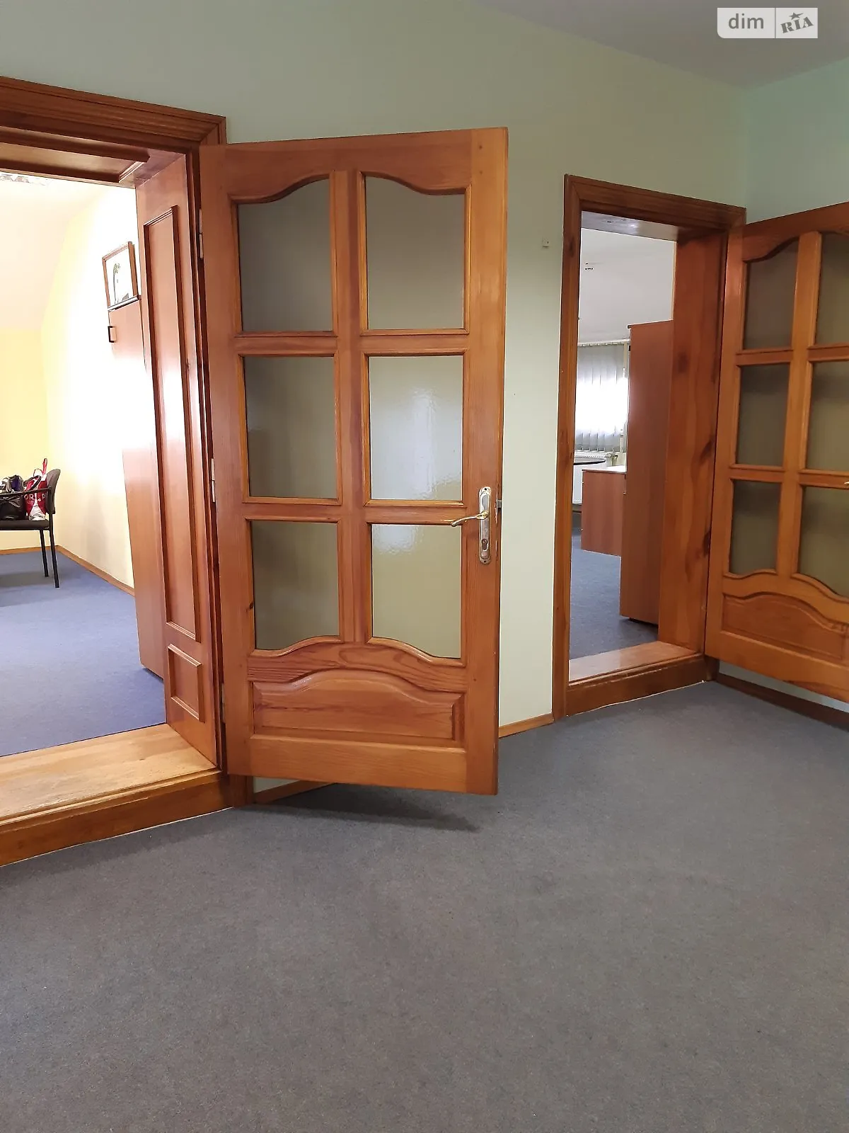 Сдается в аренду офис 100 кв. м в бизнес-центре, цена: 18000 грн - фото 1