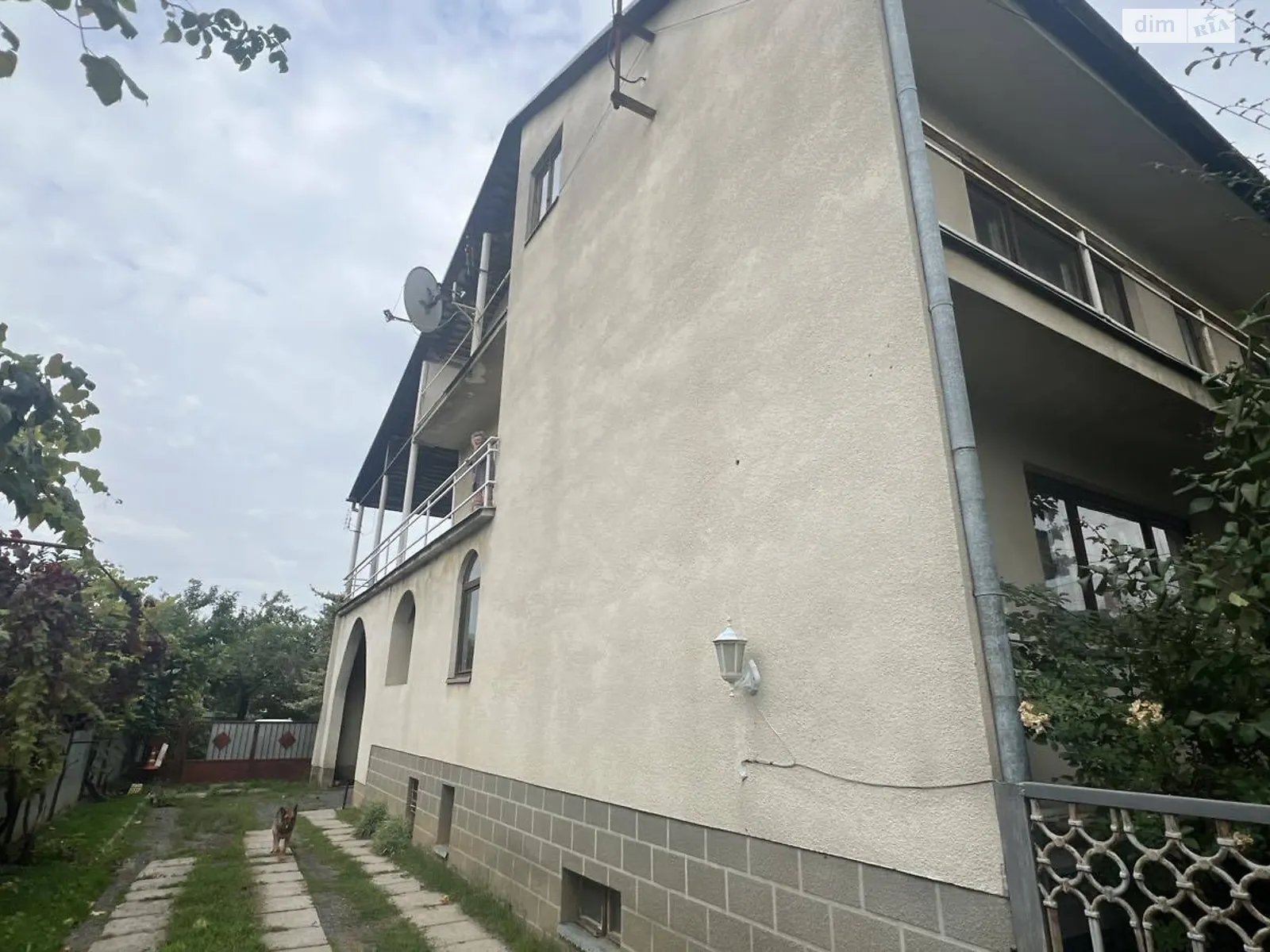 Продается дом на 2 этажа 430 кв. м с бассейном, цена: 149000 $ - фото 1