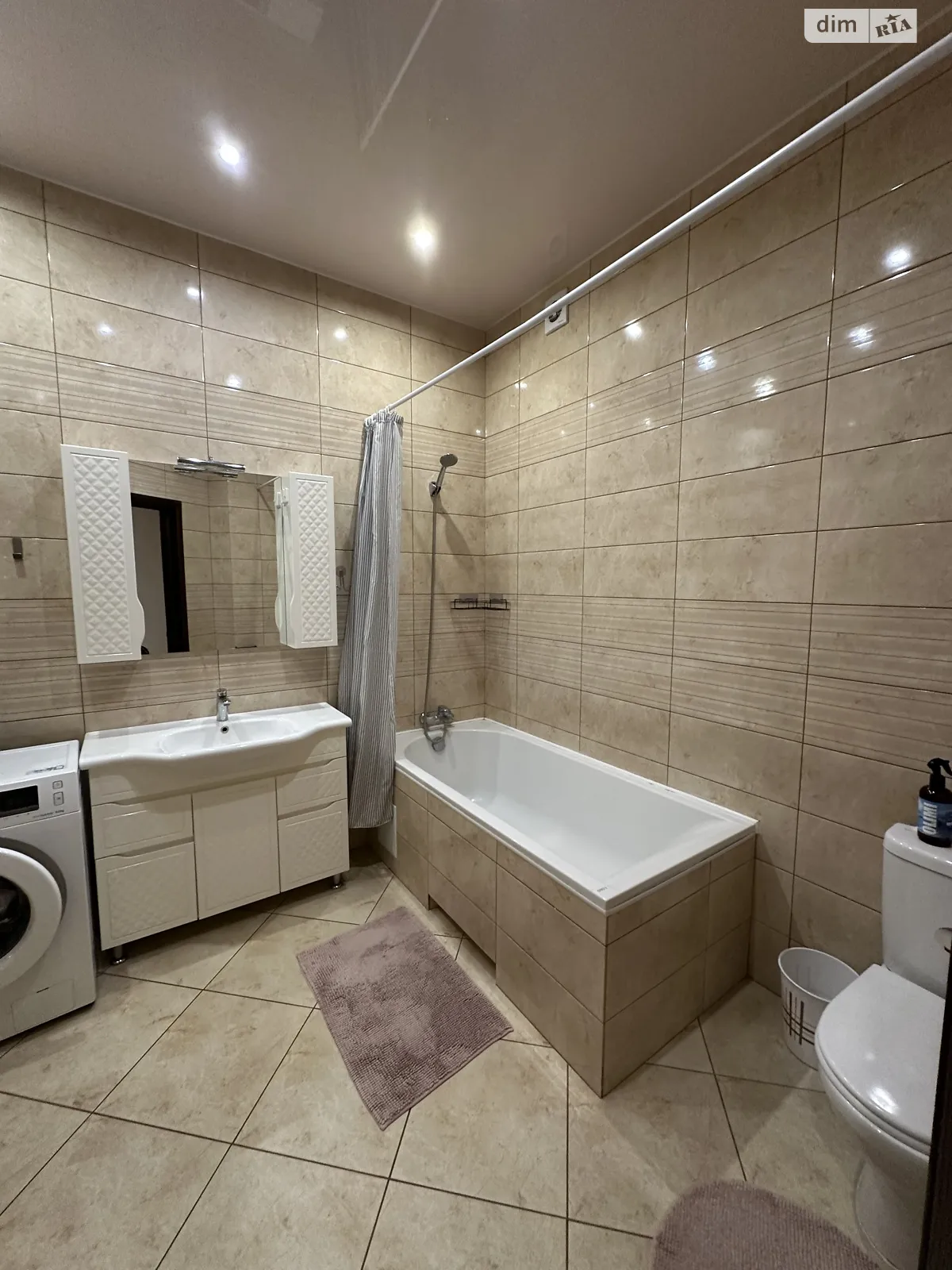 Здається в оренду 2-кімнатна квартира 100 кв. м у Одесі, вул. Одеська - фото 1