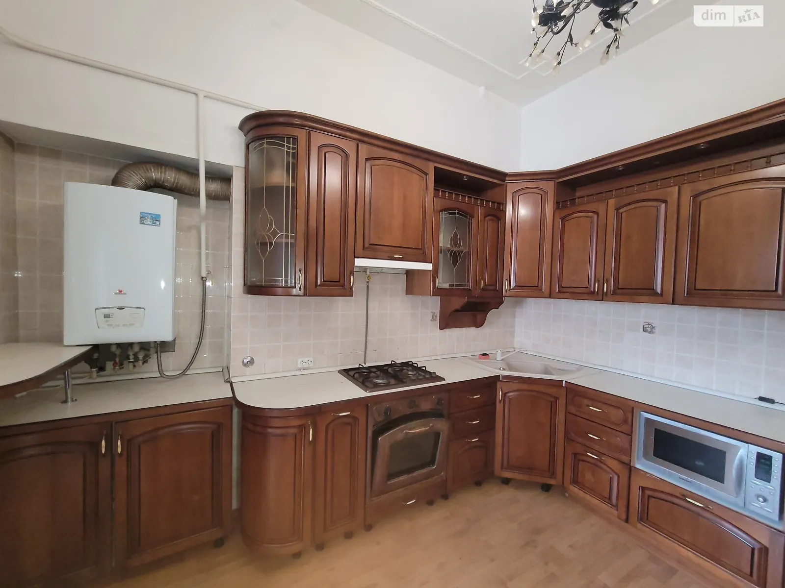 Продается 4-комнатная квартира 127 кв. м в Одессе, ул. Софиевская, 9 - фото 1