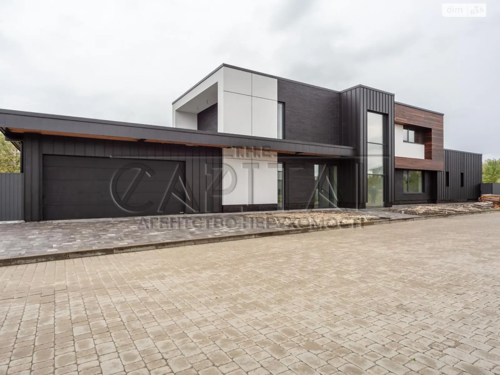 Продается дом на 2 этажа 280 кв. м с мебелью, цена: 450000 $ - фото 1