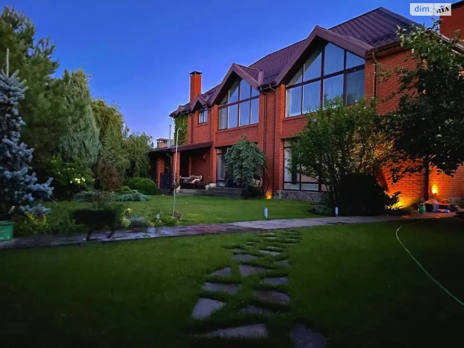 Продается дом на 2 этажа 279.3 кв. м с террасой, цена: 270000 $ - фото 1