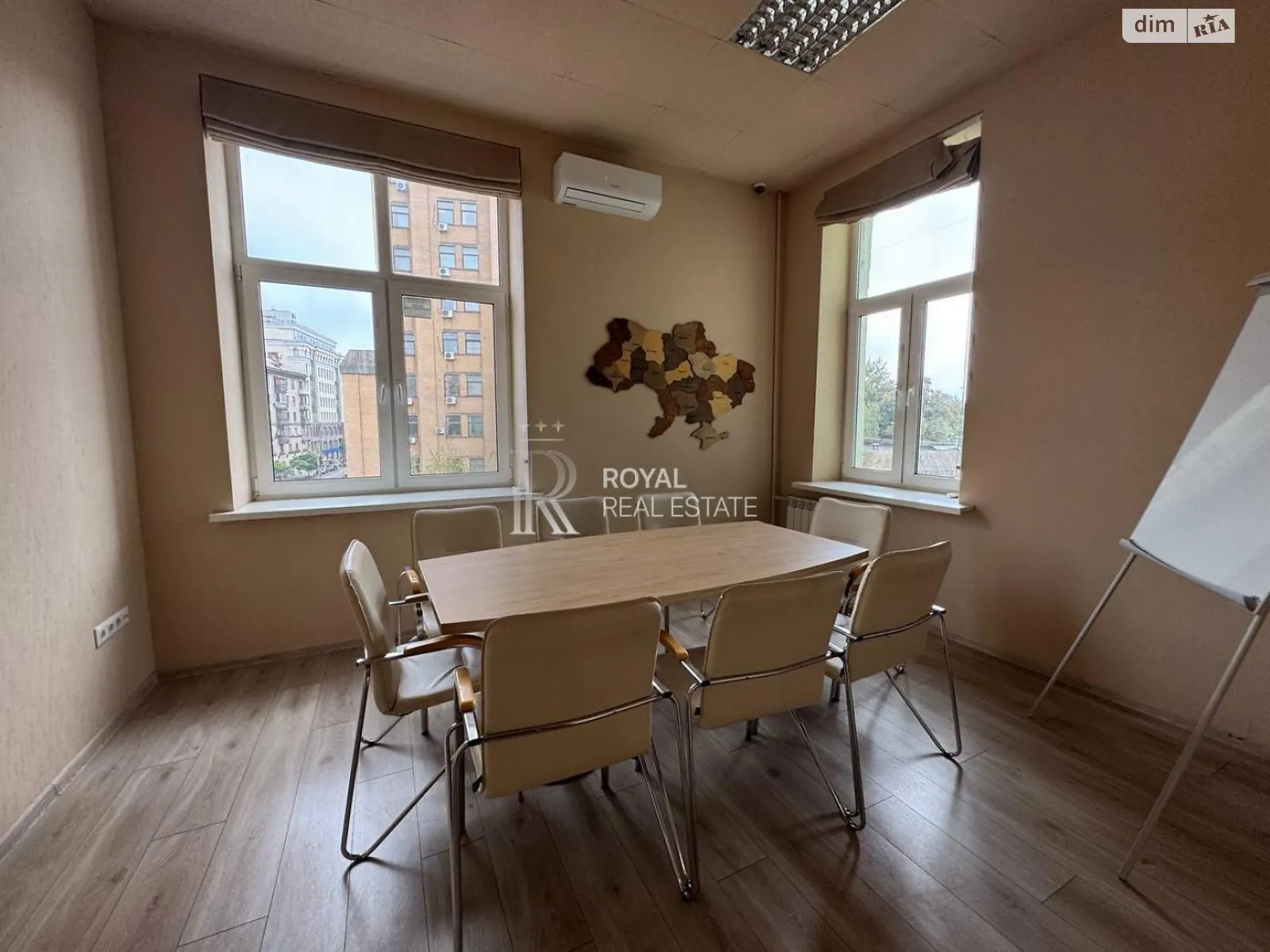 Сдается в аренду офис 280 кв. м в бизнес-центре, цена: 2500 $ - фото 1