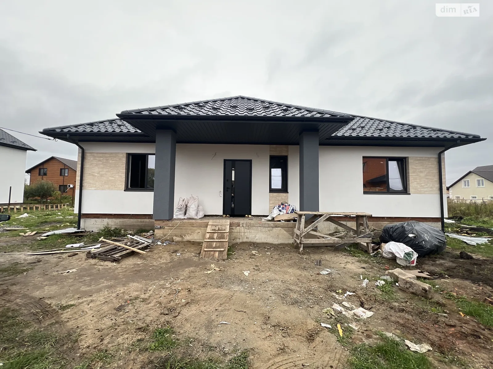 Продается одноэтажный дом 122 кв. м с садом, цена: 119999 $ - фото 1
