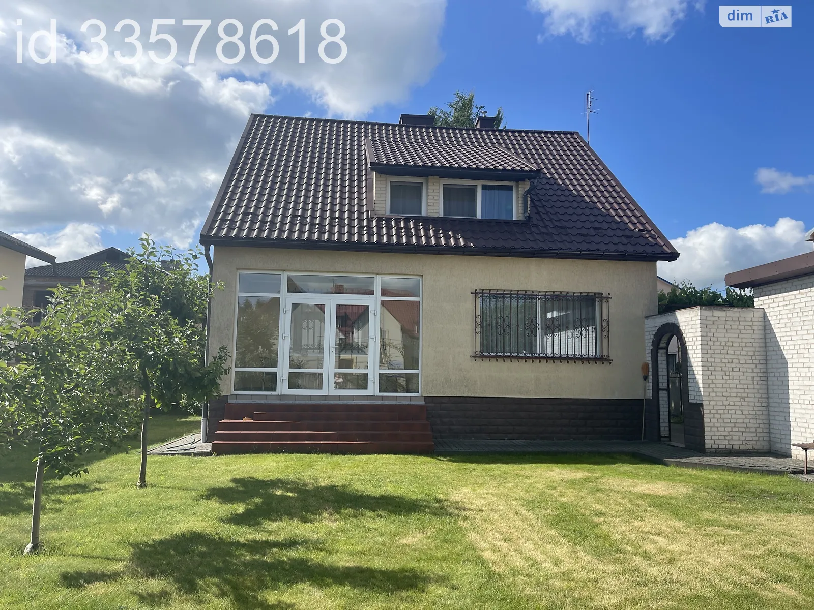 Продается дом на 2 этажа 190 кв. м с камином, цена: 139000 $ - фото 1