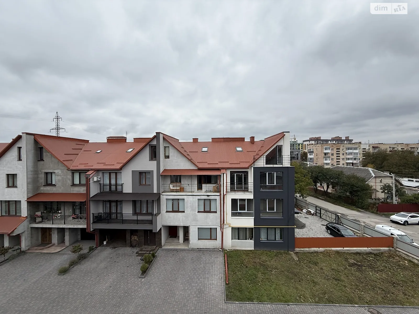 2-комнатная квартира 104 кв. м в Тернополе, ул. Козацкая - фото 1