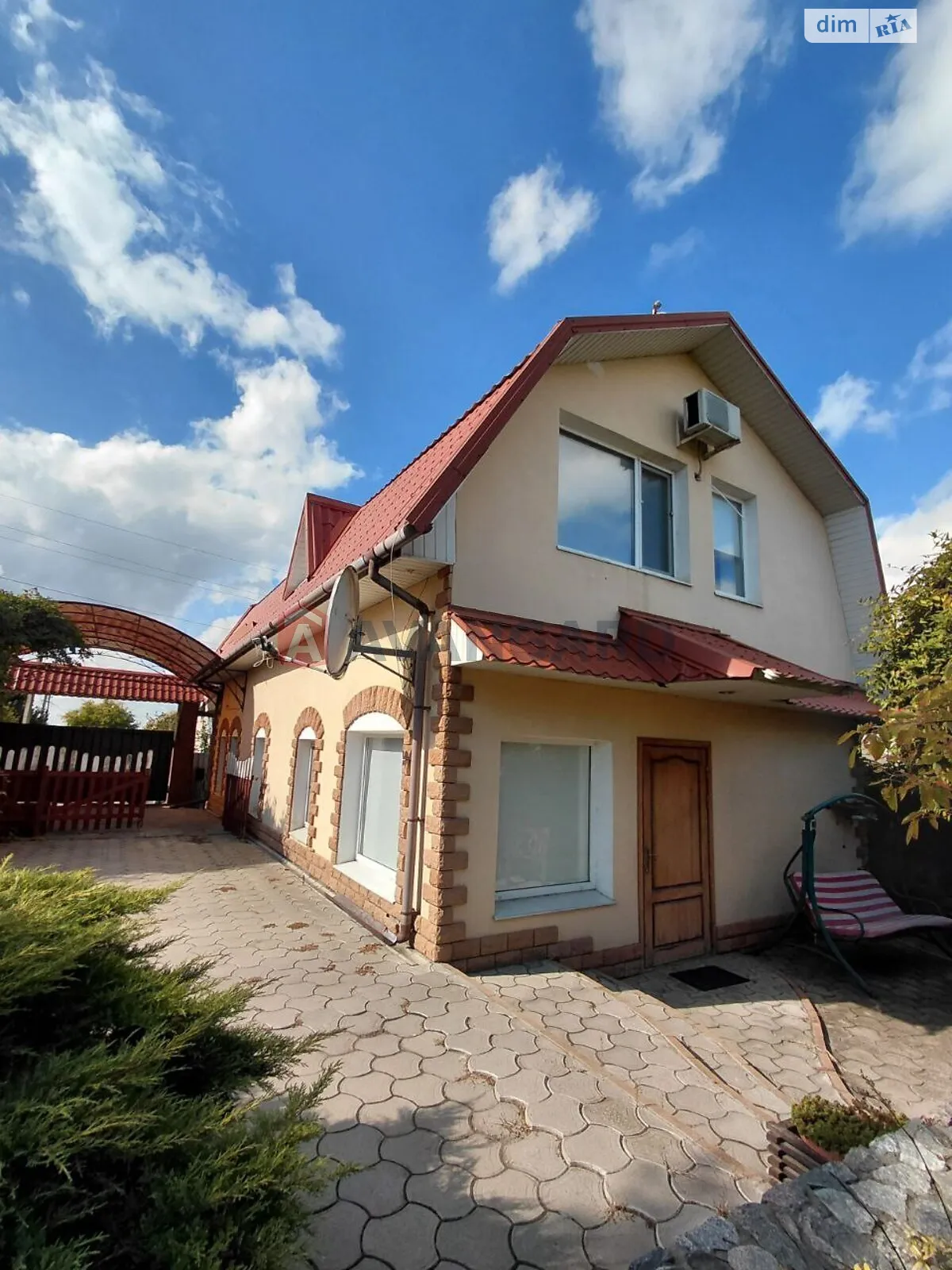 Продается дом на 2 этажа 125 кв. м с камином, цена: 65000 $ - фото 1