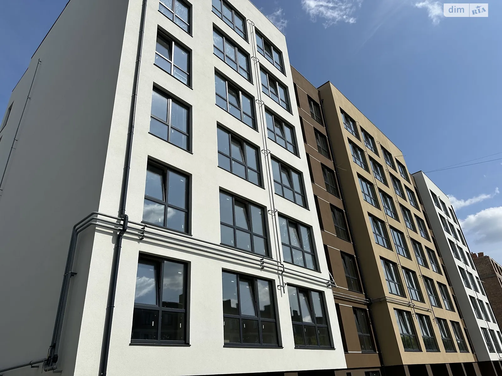 Продается 1-комнатная квартира 28.6 кв. м в Ровно, ул. Черновола Вячеслава, 94Г-94Е - фото 1