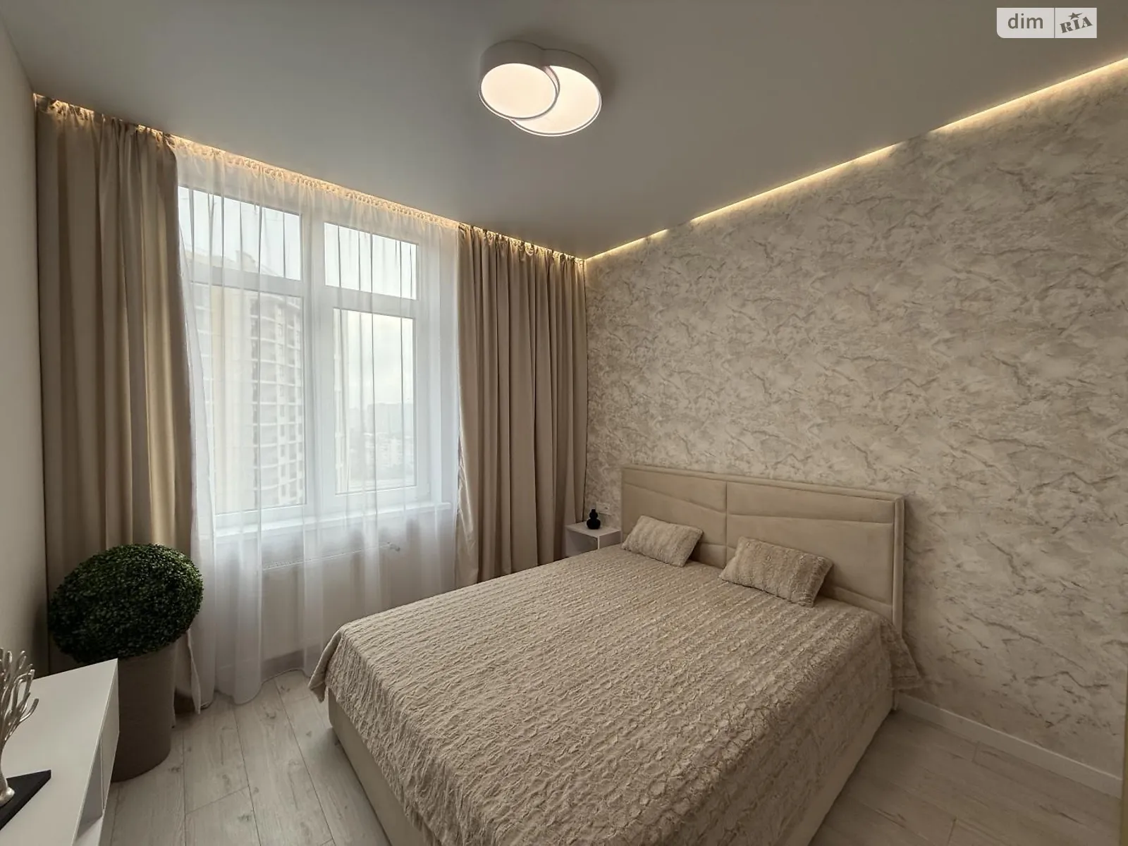 Продається 1-кімнатна квартира 41.5 кв. м у Одесі, вул. Краснова, 1Б - фото 1