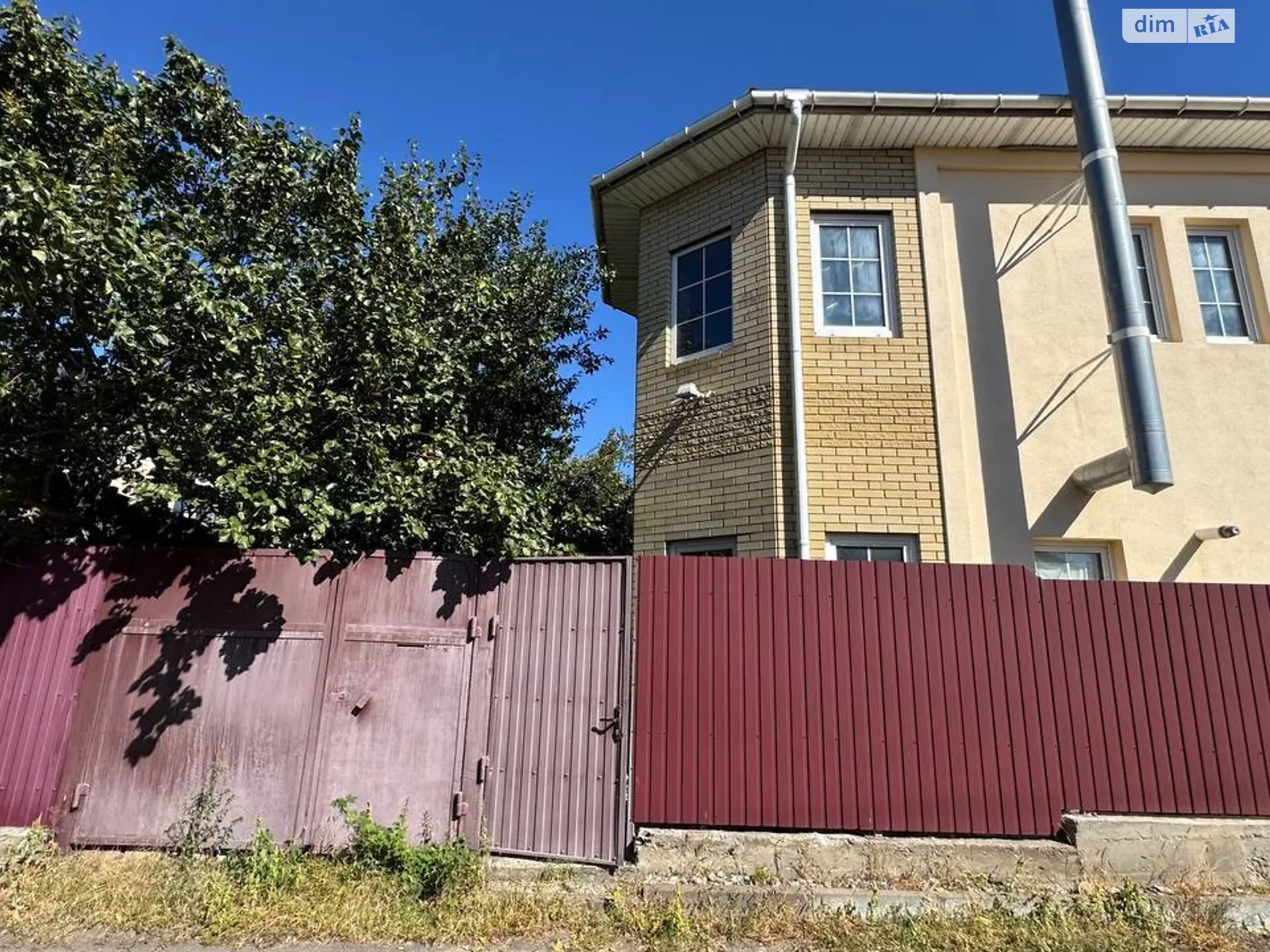 Продается дом на 2 этажа 110 кв. м с беседкой, цена: 72000 $ - фото 1