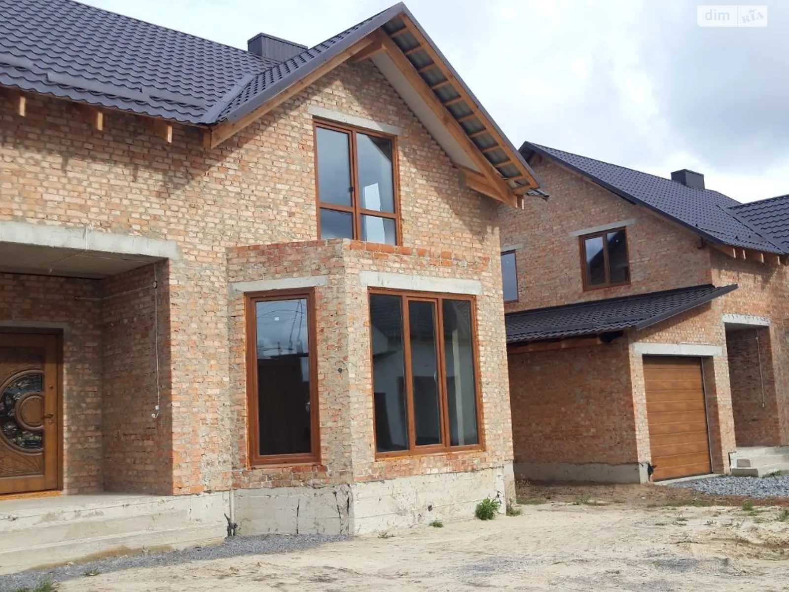Продается дом на 2 этажа 160 кв. м с беседкой, цена: 92000 $ - фото 1