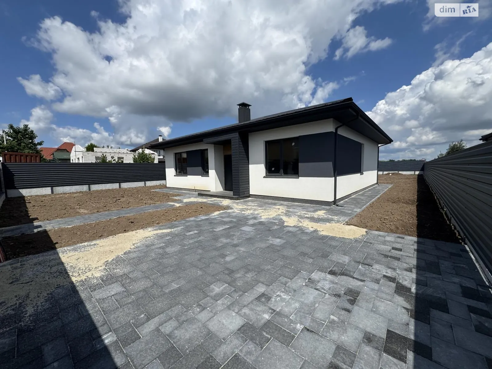 Продается одноэтажный дом 120 кв. м с гаражом, цена: 119900 $ - фото 1