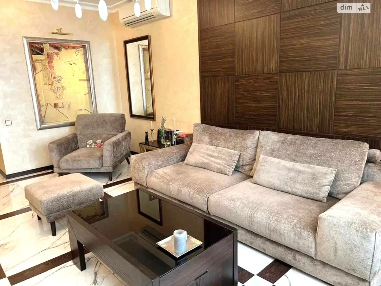 Продается 1-комнатная квартира 57 кв. м в Киеве, наб. Днепровская, 14 - фото 1