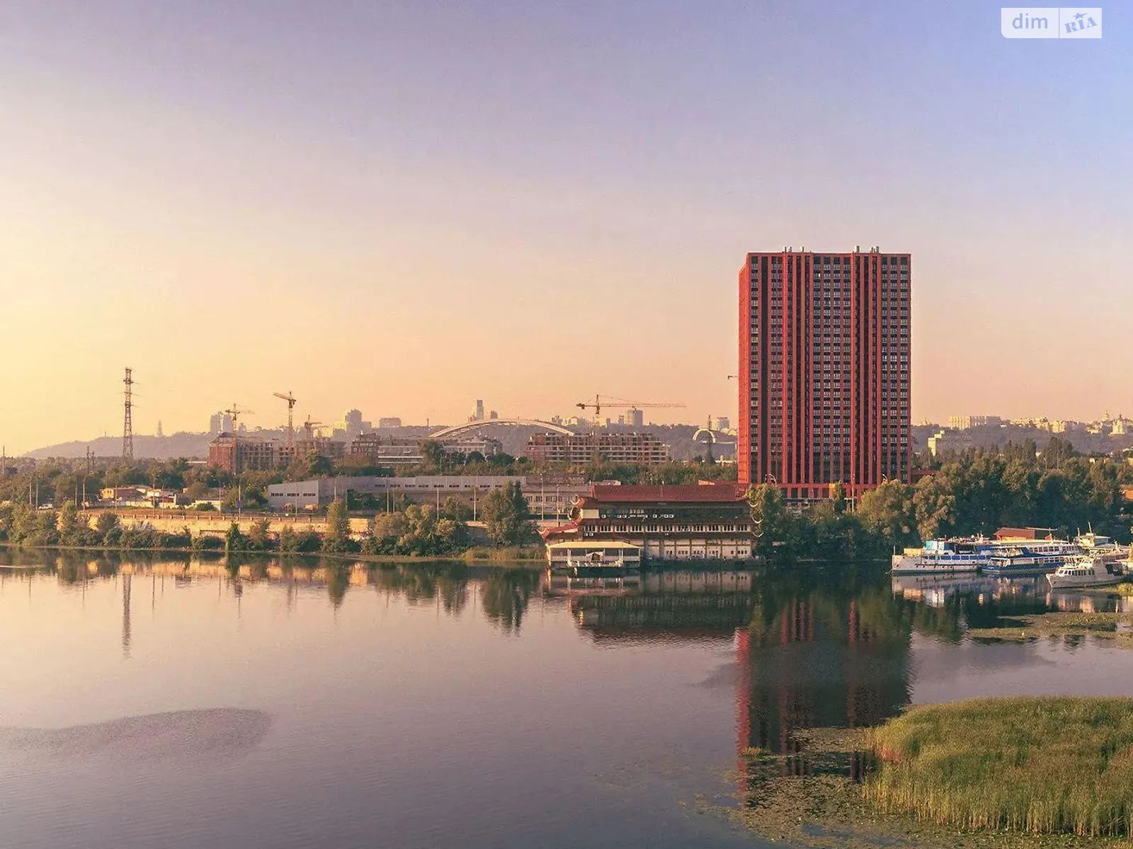 Продается 1-комнатная квартира 50 кв. м в Киеве, ул. Набережно-Рыбальская дорога, 27 - фото 1