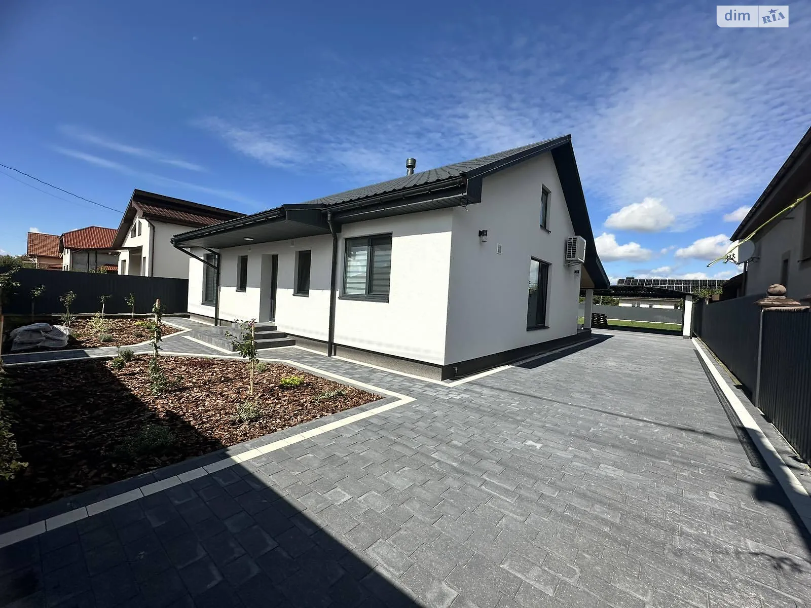 Продается одноэтажный дом 135 кв. м с камином, цена: 190000 $ - фото 1