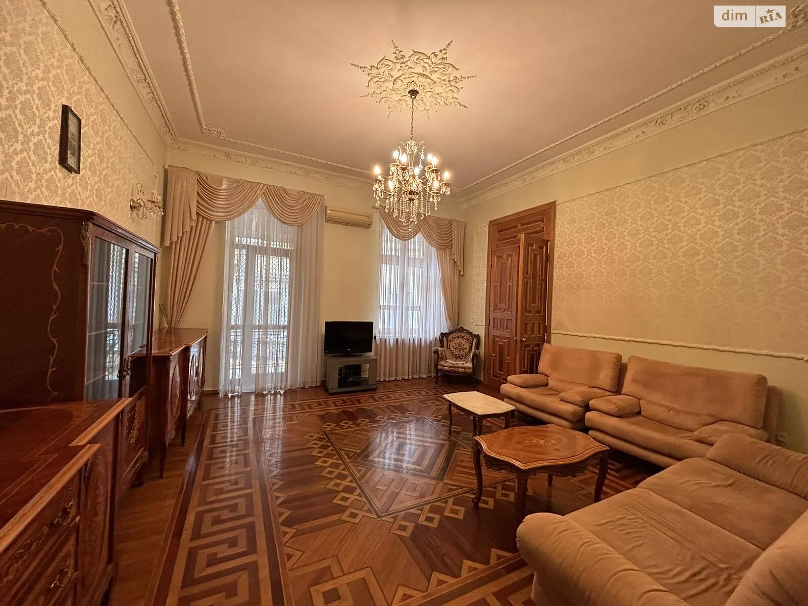 Продается 3-комнатная квартира 120 кв. м в Одессе, пл. Екатерининская, 6 - фото 1
