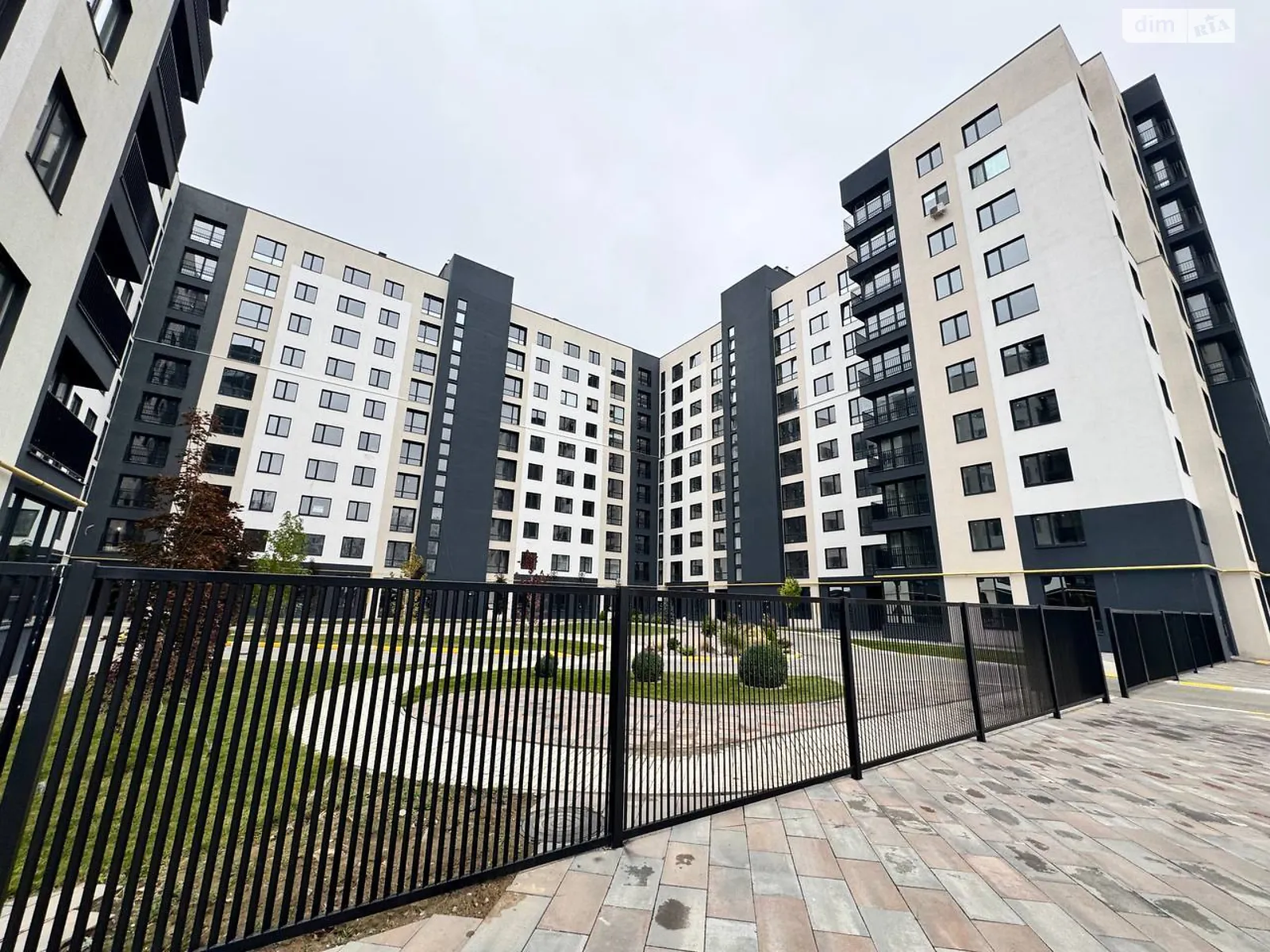 Продается 1-комнатная квартира 40 кв. м в Буче, ул. Николая Мозгового, 2 - фото 1