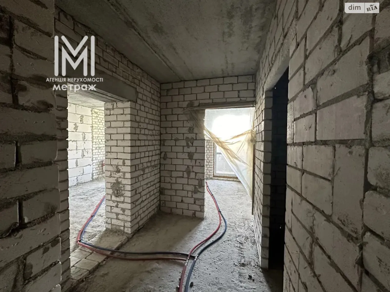 Продается 1-комнатная квартира 39 кв. м в Харькове, ул. Рогатинская Левада, 22 - фото 1