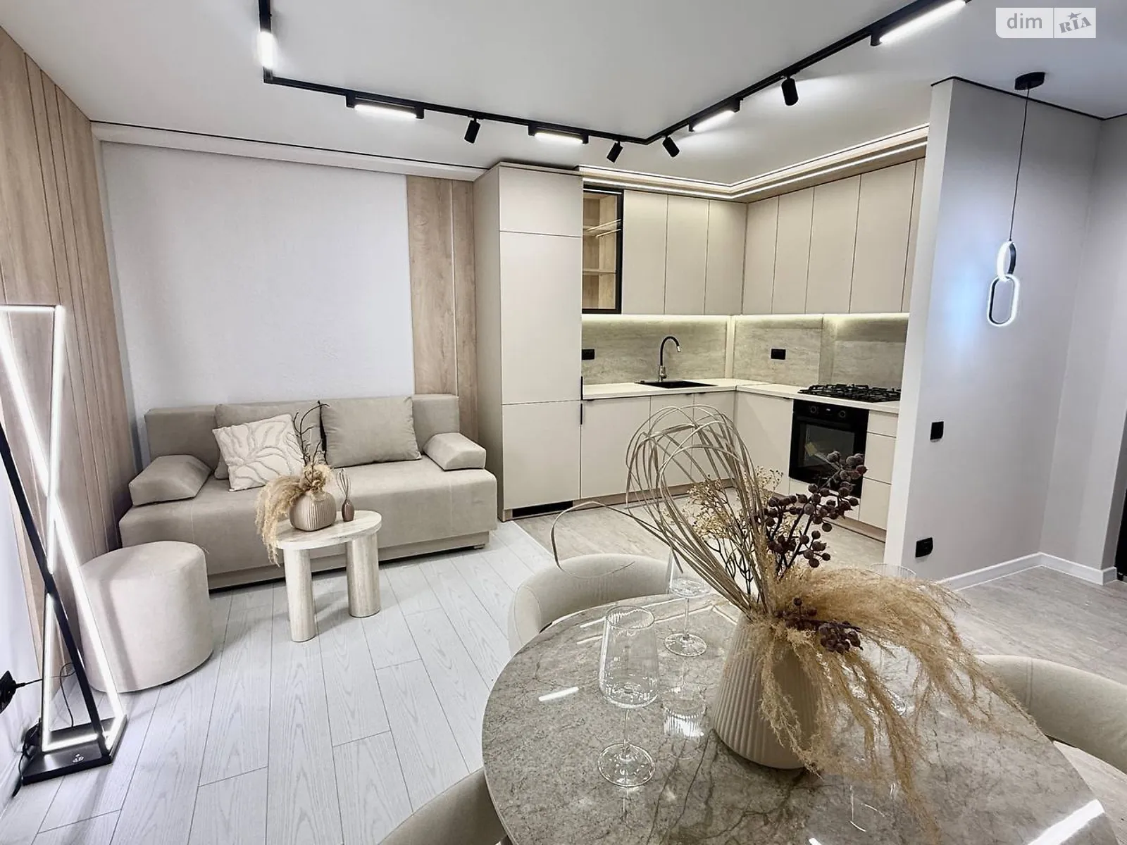 2-комнатная квартира 56 кв. м в Тернополе, ул. Смакулы - фото 1