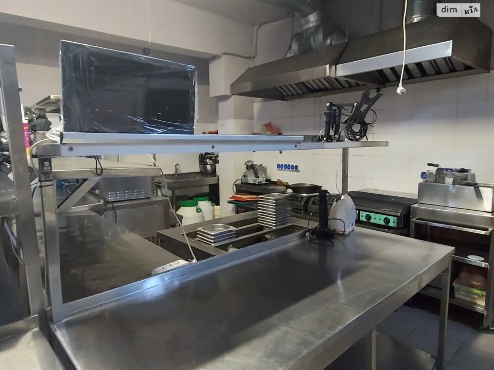 Сдается в аренду объект сферы услуг 355 кв. м в 1-этажном здании, цена: 90000 грн - фото 1