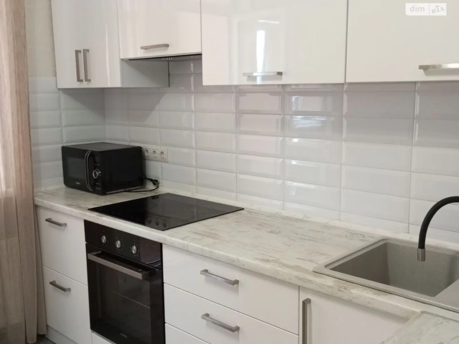 Сдается в аренду 2-комнатная квартира 60 кв. м в Крыжановка, ул. Академика Сахарова, 3В - фото 1