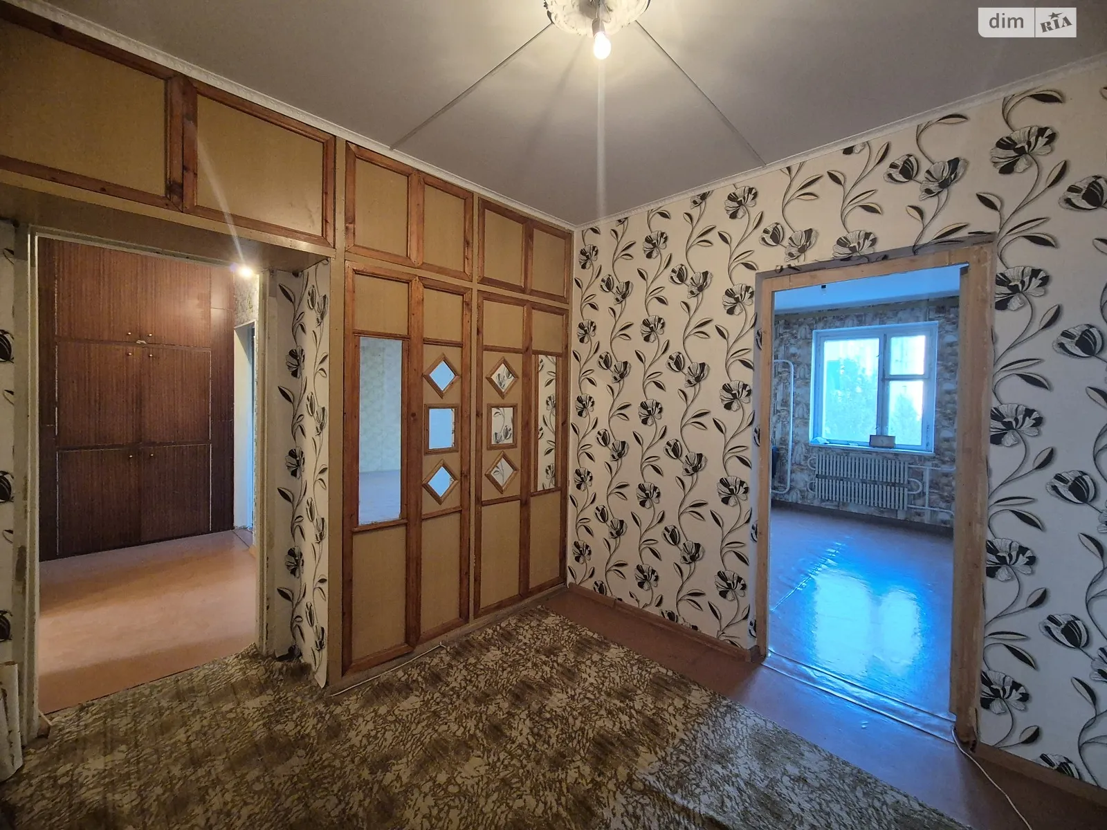 Продается 5-комнатная квартира 98.7 кв. м в Кривом Роге, ул. Независимости Украины, 17 - фото 1