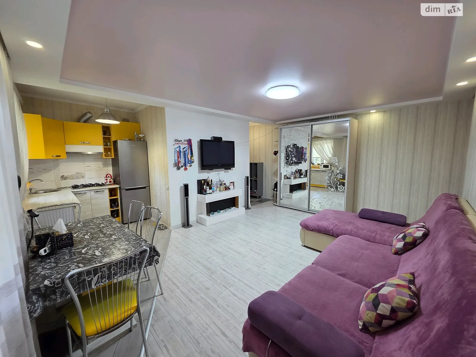 Продается 3-комнатная квартира 56 кв. м в Днепре, ул. Квартальная(Гладкова), 11 - фото 1